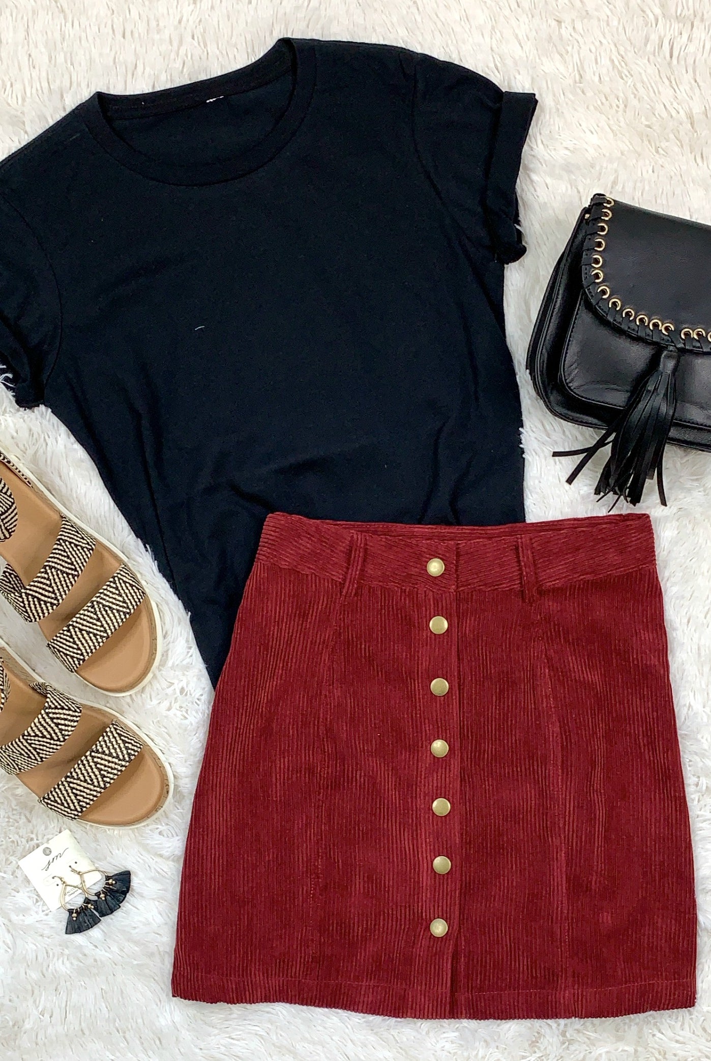 Basic Crew Neck Short Sleeve Tee: Black-Top-privityboutique.com-Privity Boutique, Women’s Fashion Boutique in Mesa, Arizona