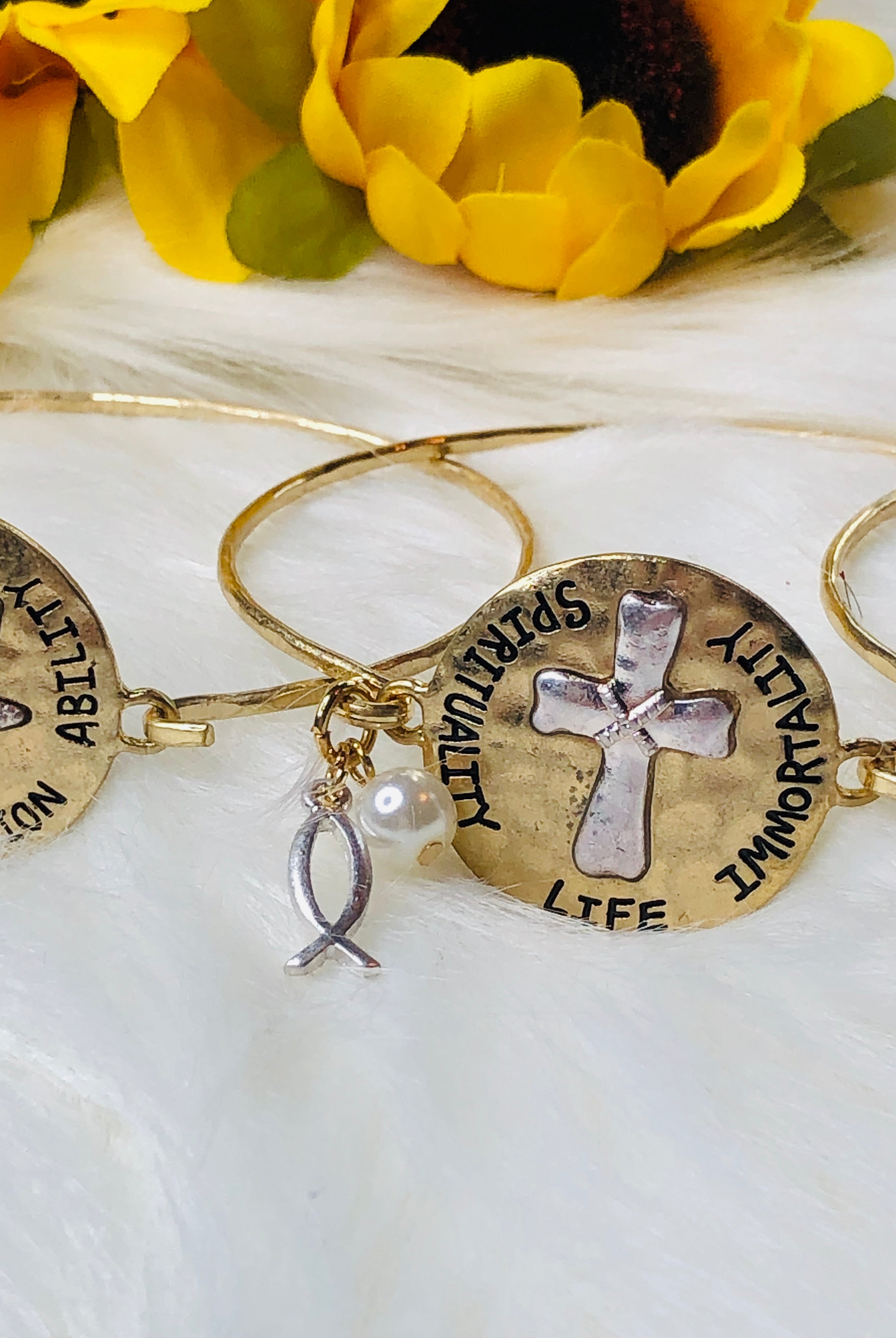 Lucky Charm Bracelets: Gold-privityboutique-Privity Boutique, Women’s Fashion Boutique in Mesa, Arizona