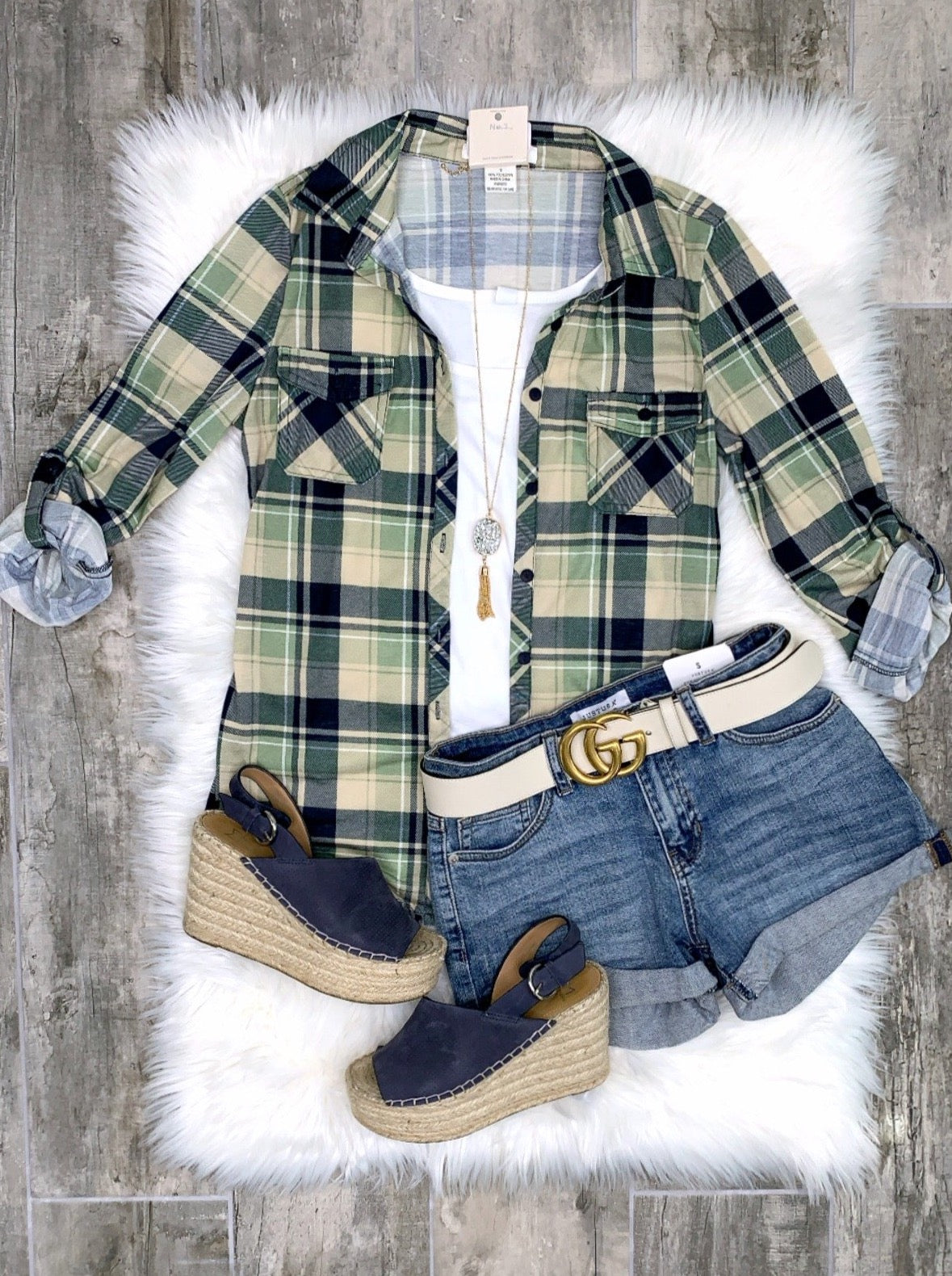 Penny Plaid Flannel Top - Navy/Sage – privityboutique