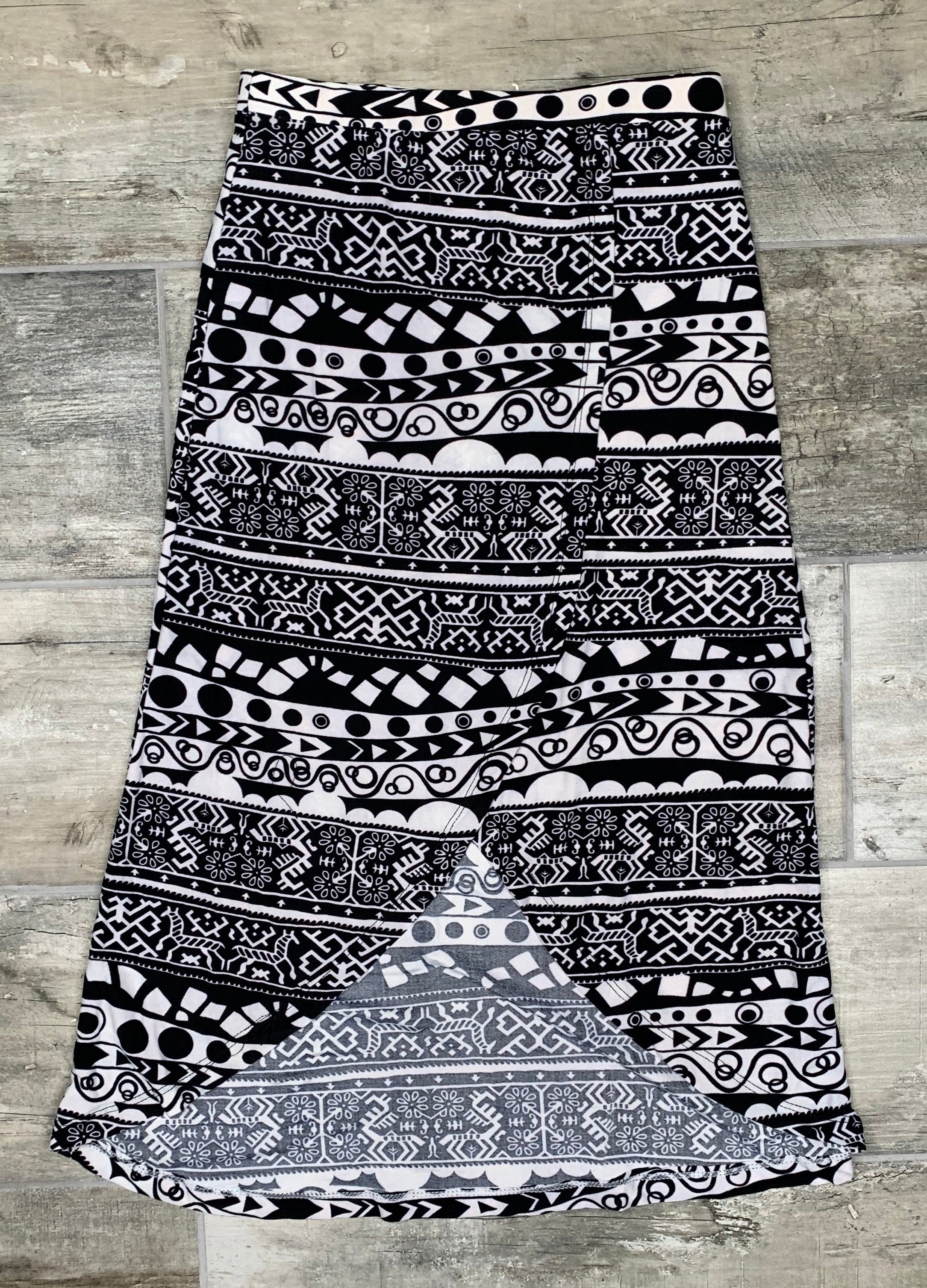 GIRLS Black & White Skirt-privityboutique-Privity Boutique, Women’s Fashion Boutique in Mesa, Arizona